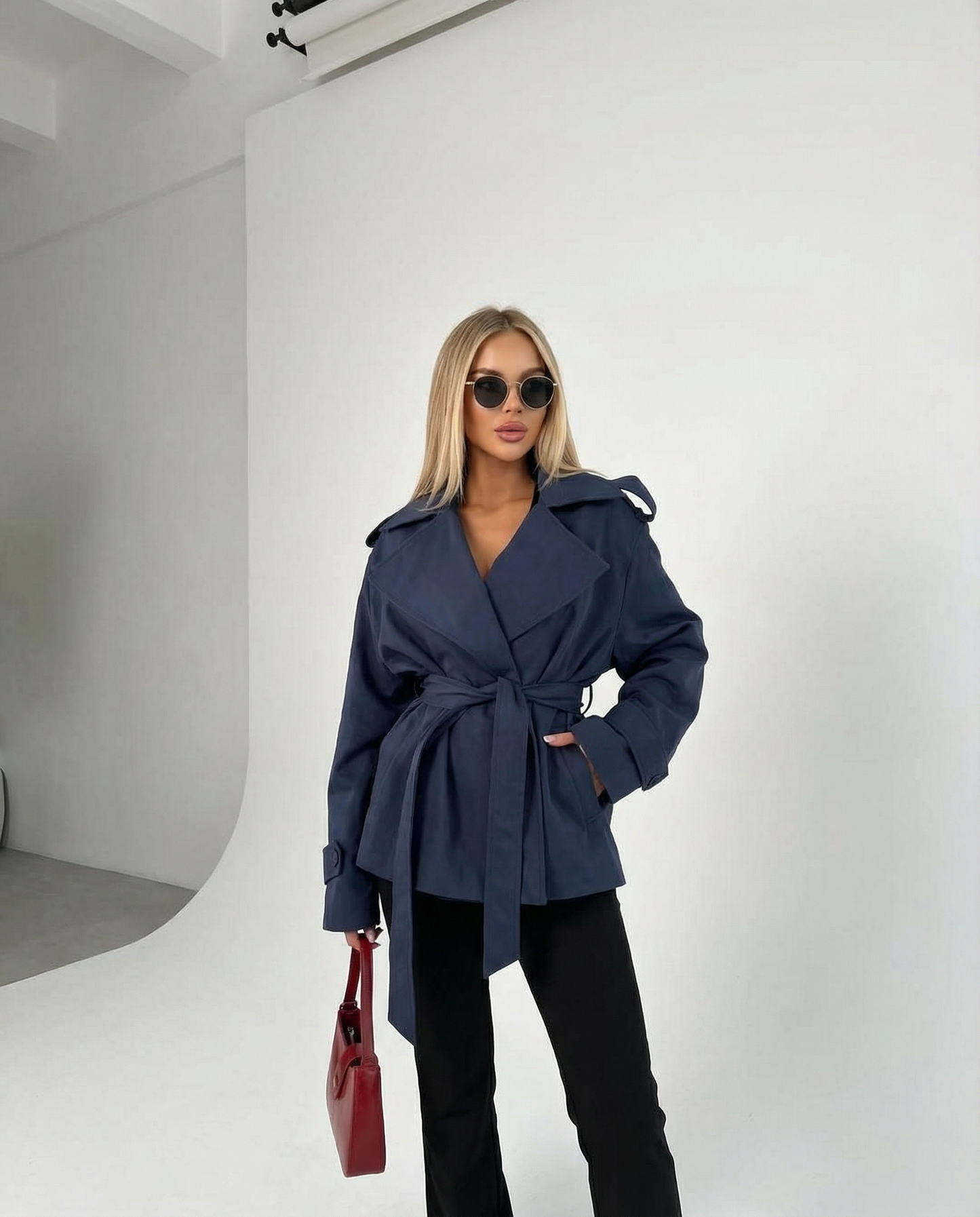 Eleganter Damen Trenchcoat - Taillierter Herbst- & Wintermantel