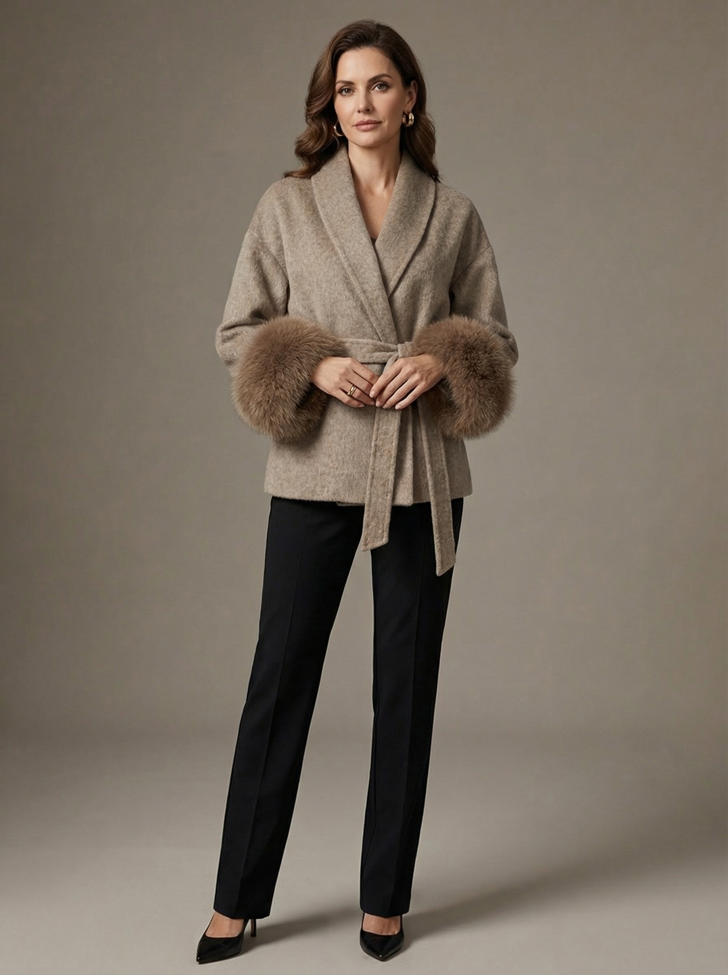 Luxuriöser Kunstfellmantel für stilvollen Komfort