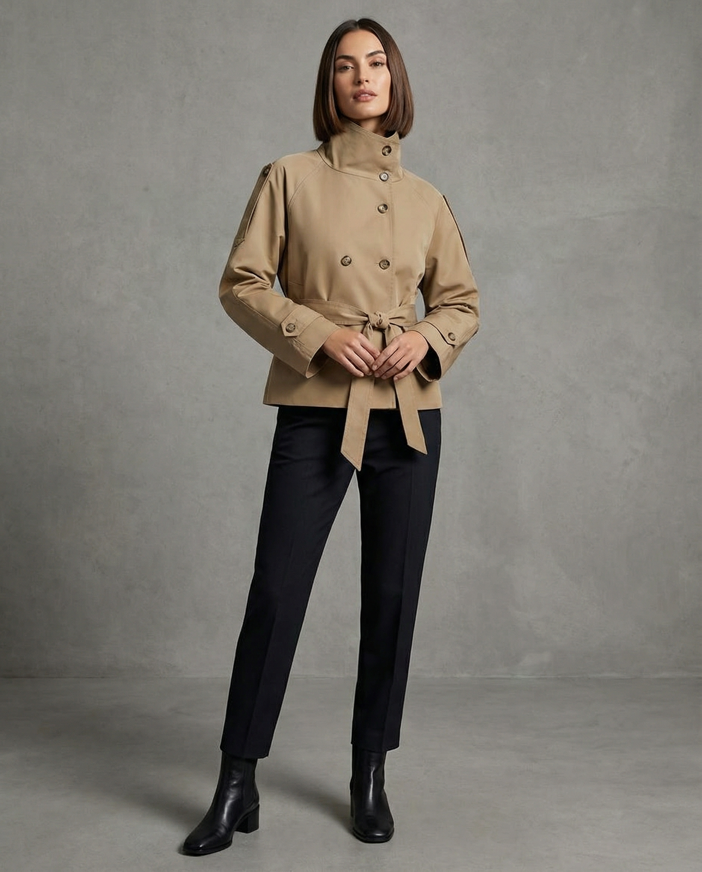 Leichter stilvoller Kurzer Trenchcoat für jeden Anlass